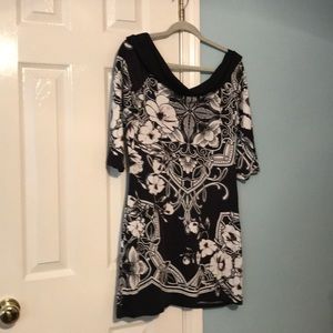 Black and white tunic